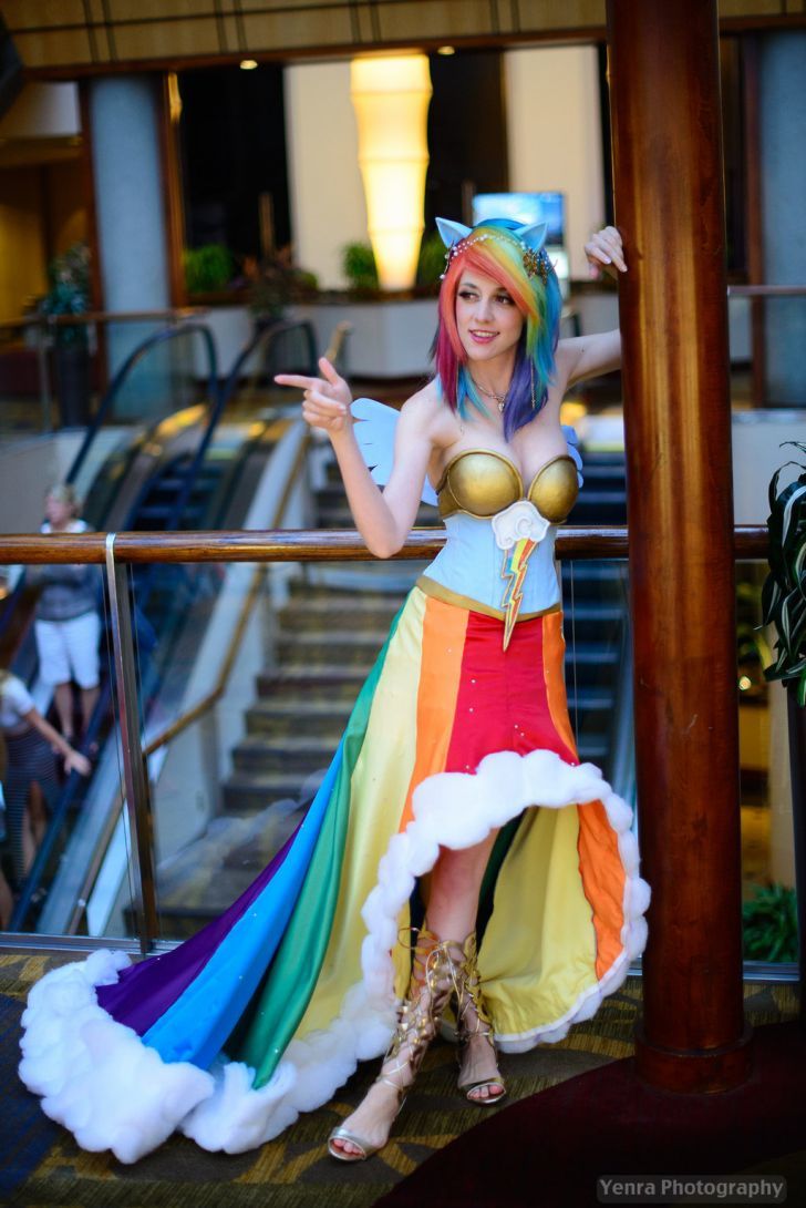 Pony Cosplay