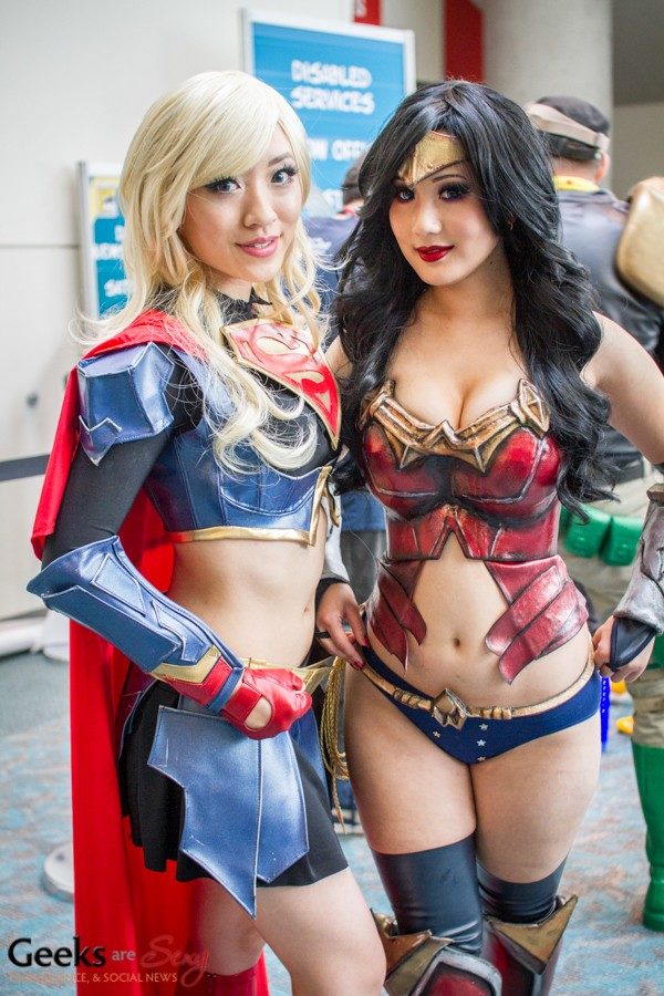 Supergirl (Stella Chuu) and Wonder Woman (Chubear Cosplay)