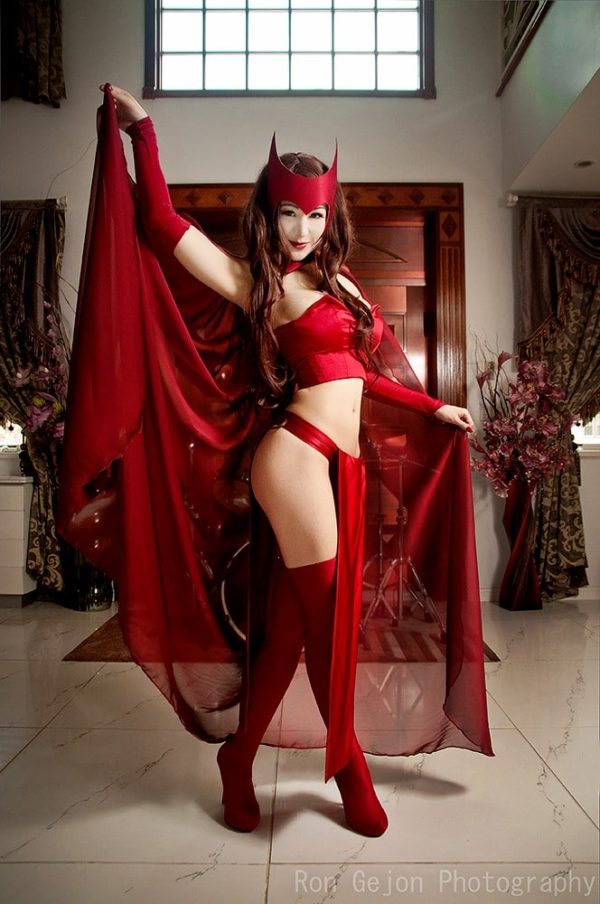 Ultimate Scarlet Witch Cosplay by Mostflogged