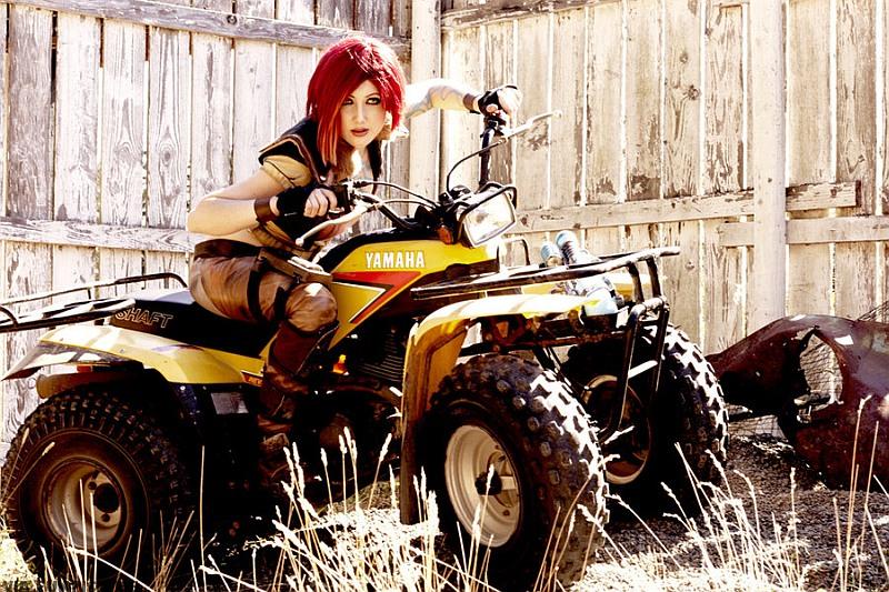 Amazing Lilith (Borderlands) Cosplay5