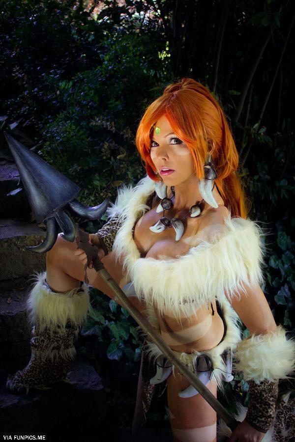 Amazing Nidalee (League of Legends) Cosplay