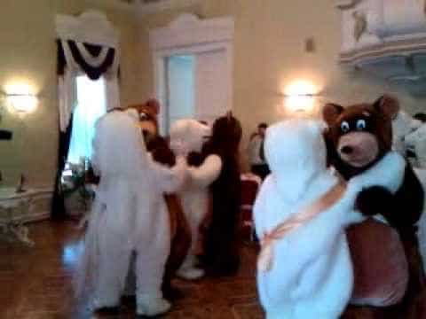 Bears’ weddings in Russia
