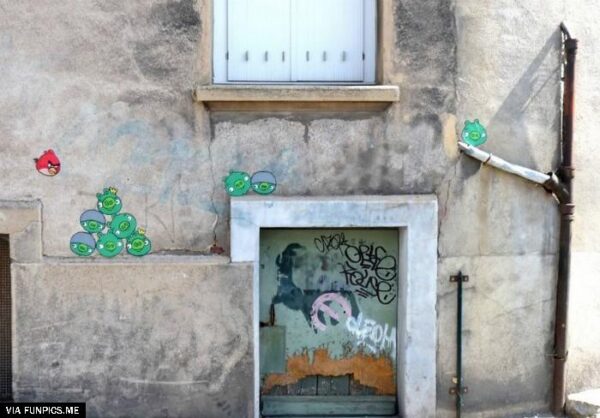 Angry birds street art by OakOak