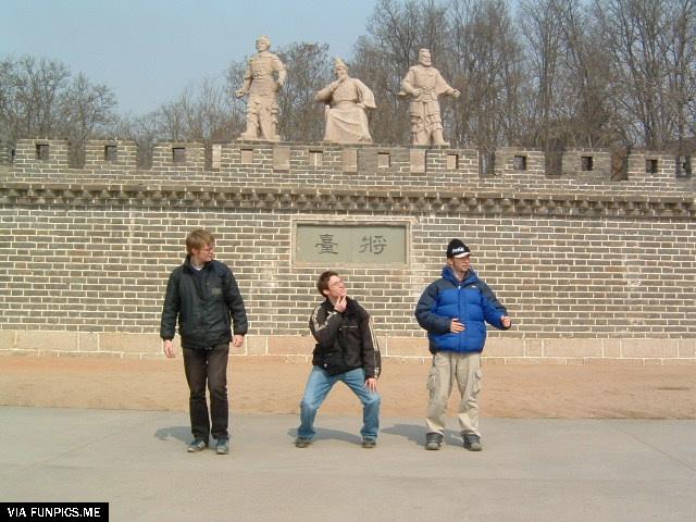 people imitate statues so well 11