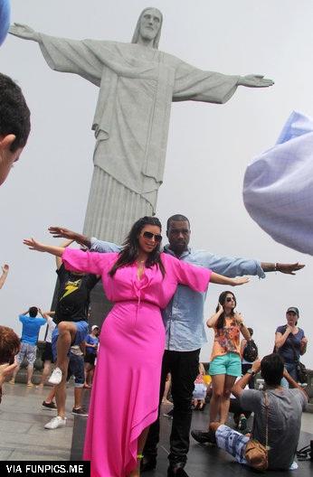 people imitate statues so well 16