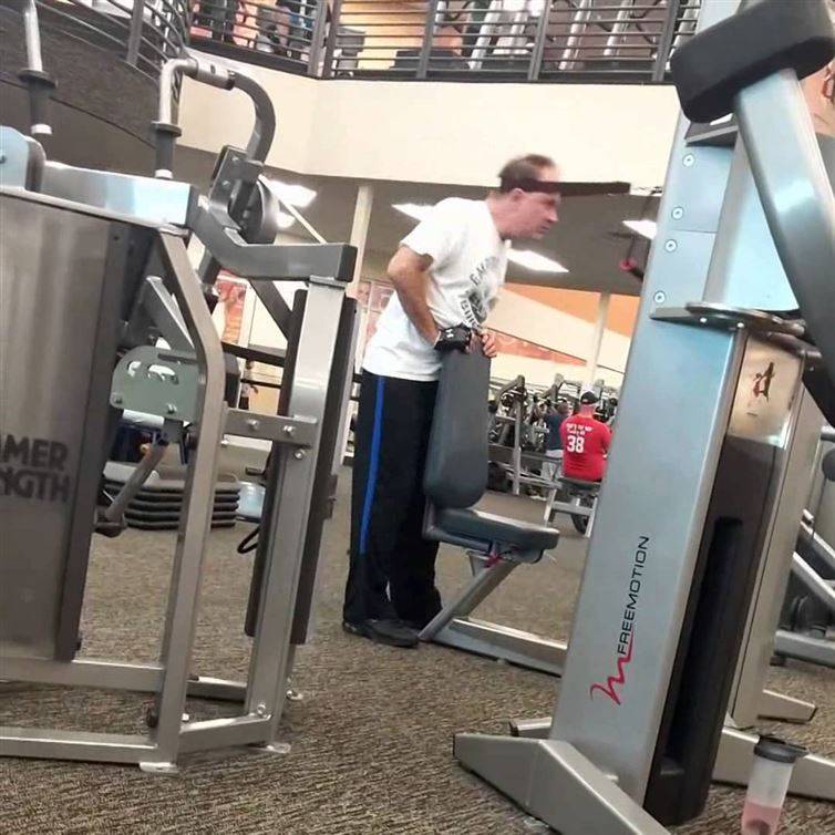 stupid-things-at-the-gym-17