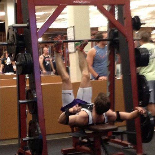 stupid-things-at-the-gym-2