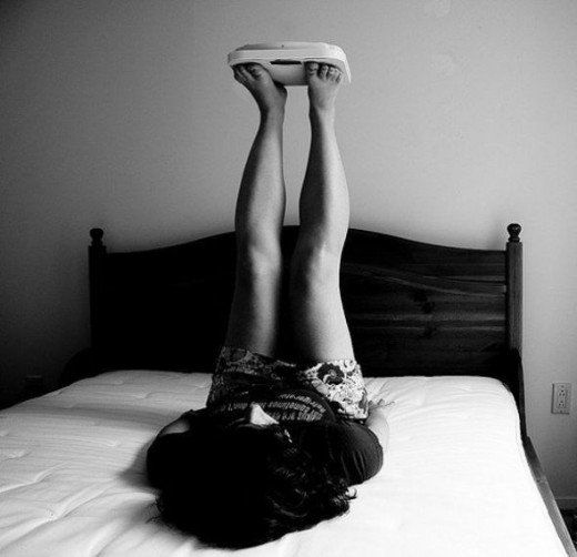 The correct way to weigh yourself