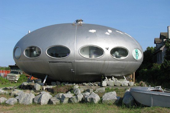 Strange Homes - The UFO House